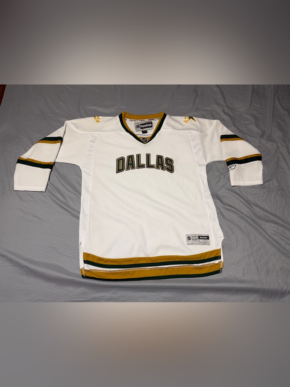 Size L/XL YOUTH - Dallas Stars Reebok Hockey Jersey Throwback White